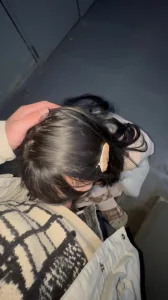 对家人说跟闺蜜出来玩的高二学生妹